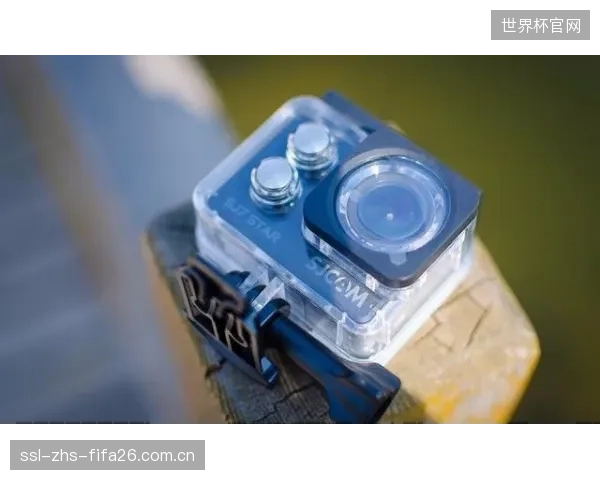 水立方”公开赛中，GettyImages试用新型水下摄像机，其透镜疏水膜展现了优异的排水性能，避免了气泡粘附造成的对焦失败
